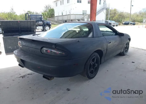 1997 Chevrolet Camaro Z28 z USA, uszkodzony, nr VIN 2G1FP22P0V2117393